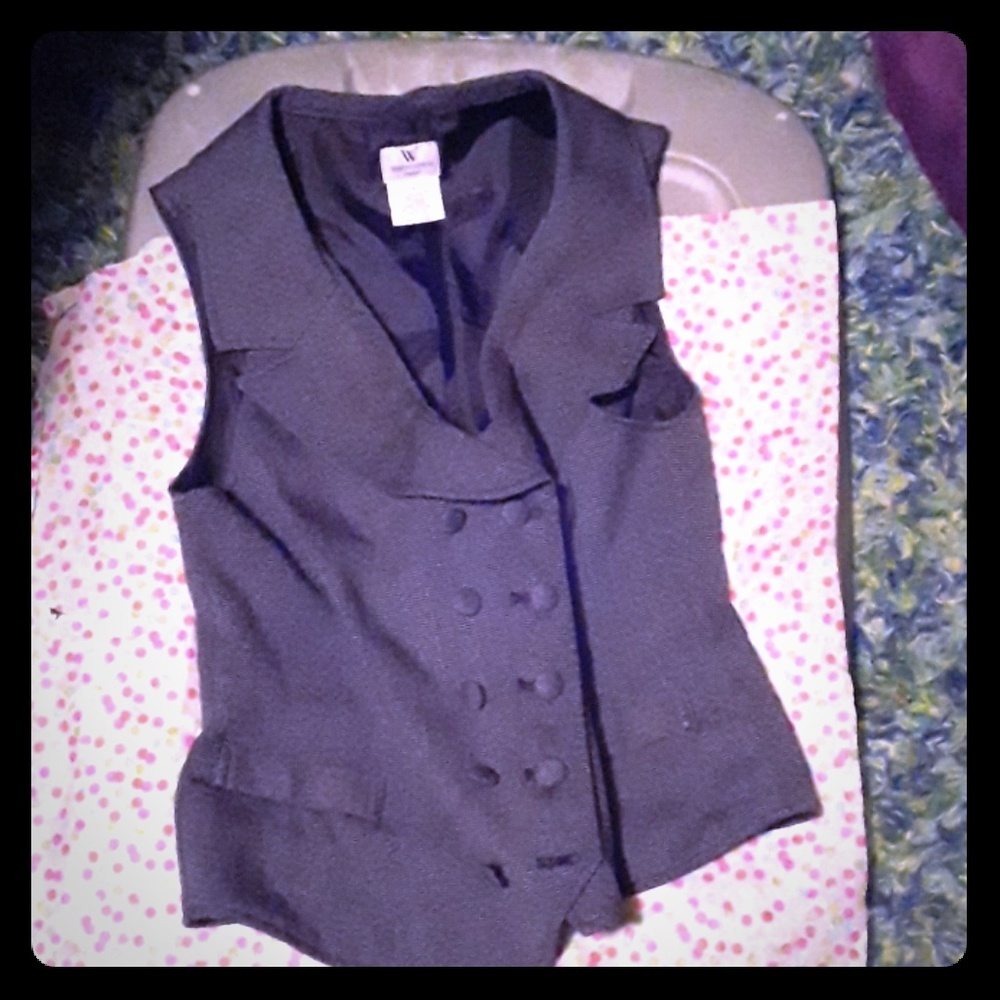 Cure Worthington vest size 8